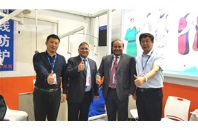 中國國際醫(yī)療器械（秋季）博覽會圓滿閉幕，在本次展會中，各國經銷商紛紛到訪，與雙鷹公司進行了熱烈溝通洽談，雙鷹公司與外商達成了120余萬元的合作訂單。